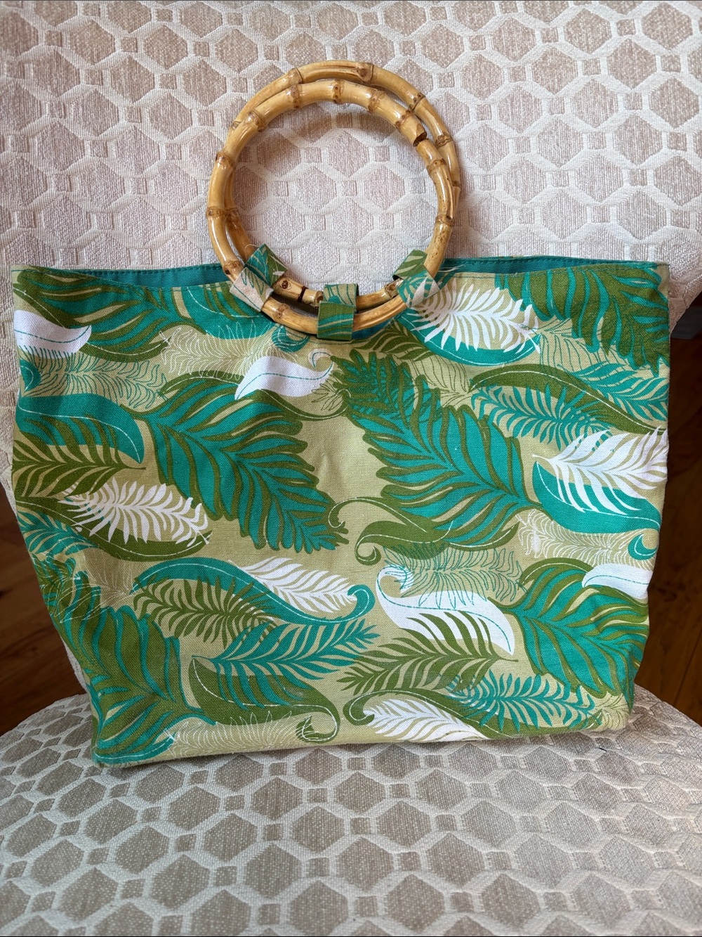 Tropical Leaf Print Bamboo Handle Tote in Green
